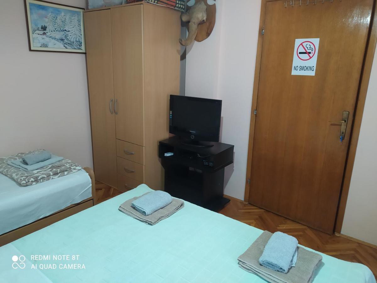 Apartment & Rooms Aleksandar Golubac Buitenkant foto